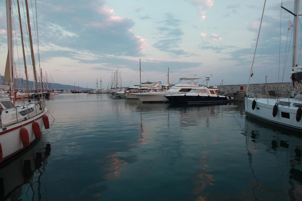 Unique Flat With Sea View At Edem Beach - A Seafront Property By Athenian Homes Esterno foto
